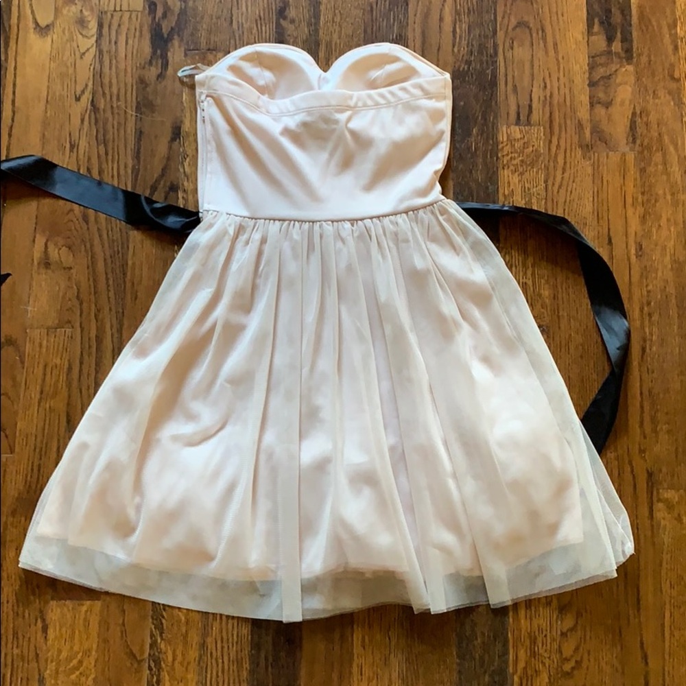 Dress - Picture 4 of 5